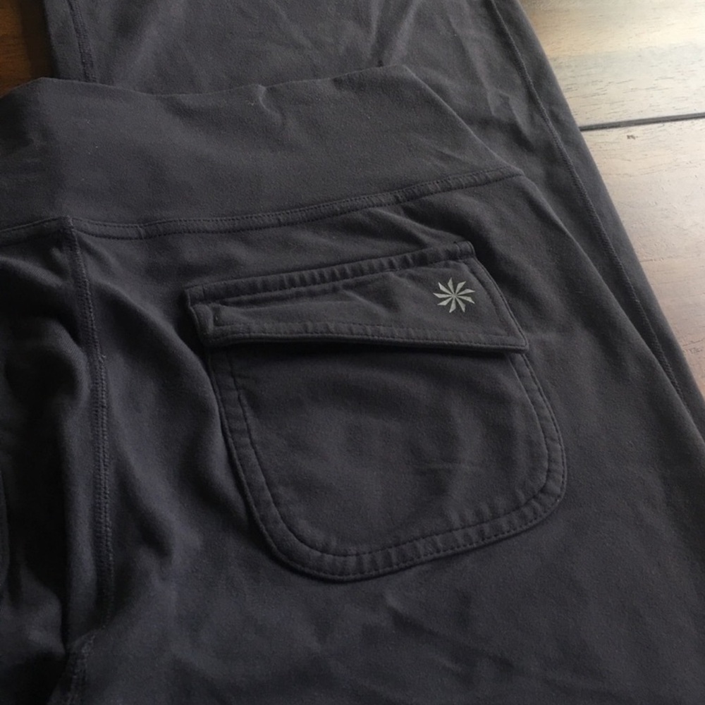 Athleta Fusion Flare Yoga Pants 🧘🏻‍♀️ - Picture 5 of 6